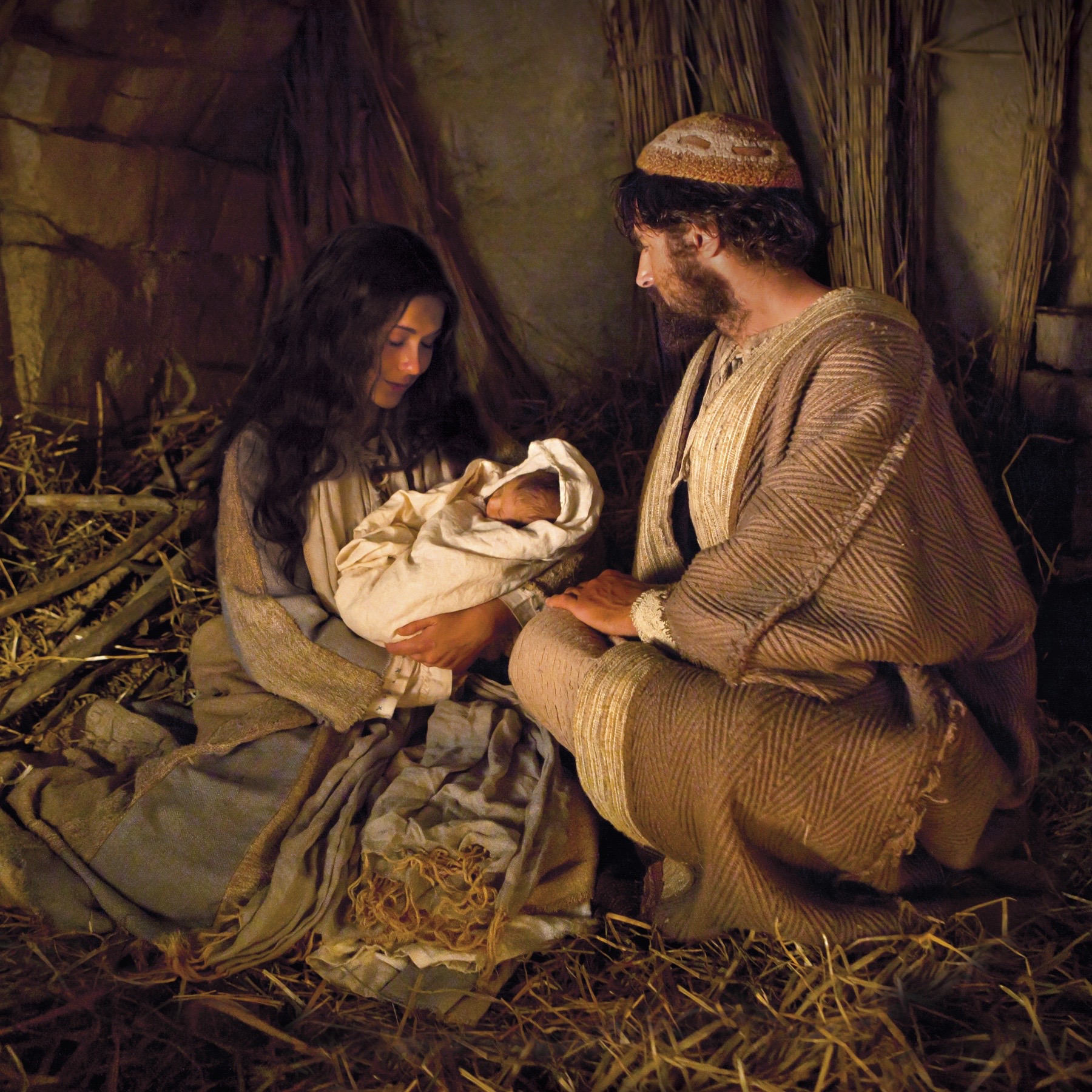 Nativity_scene_mary_joseph_baby_jesus
