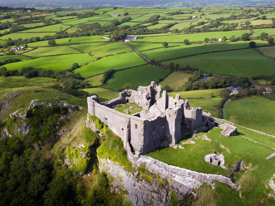 Carreg_cennen_castle